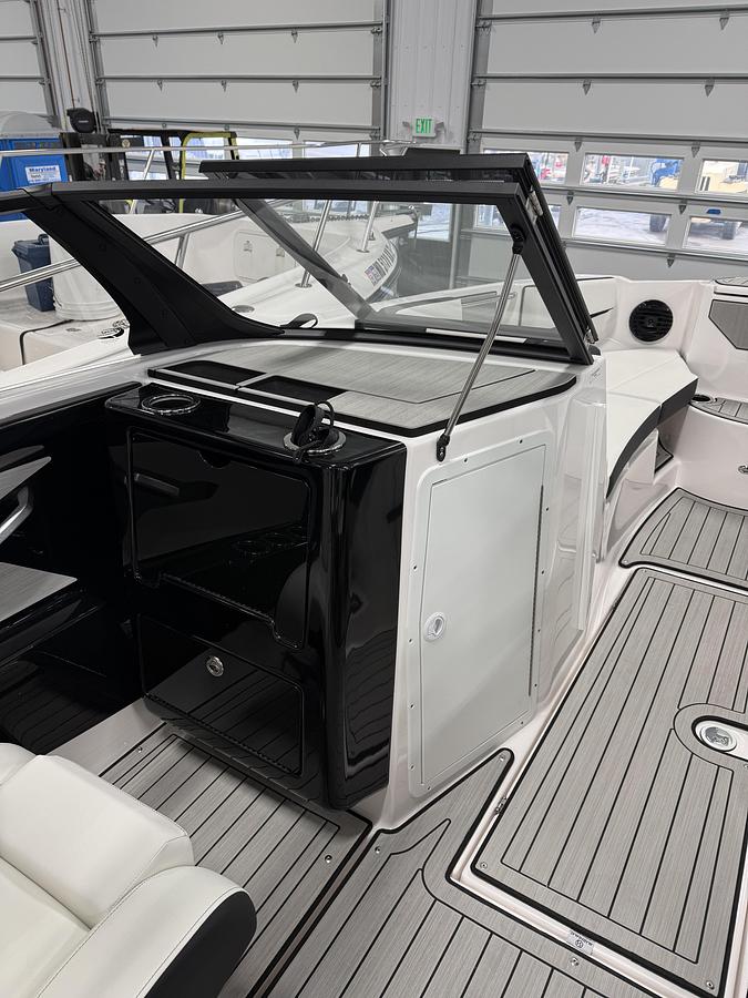 2025 Yamaha Boats 222SD