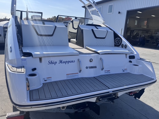 Used 2024 Yamaha 222S
