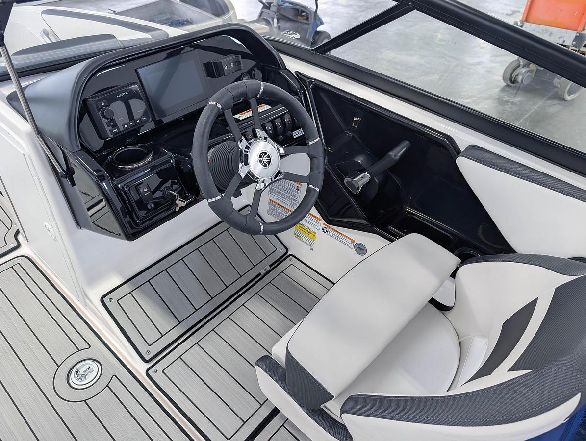 2025 Yamaha Boats 195S