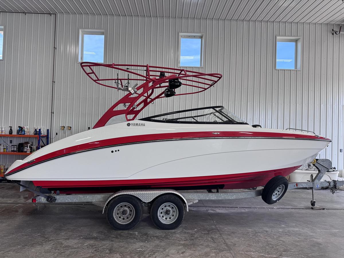 Used 2020 Yamaha 242XE