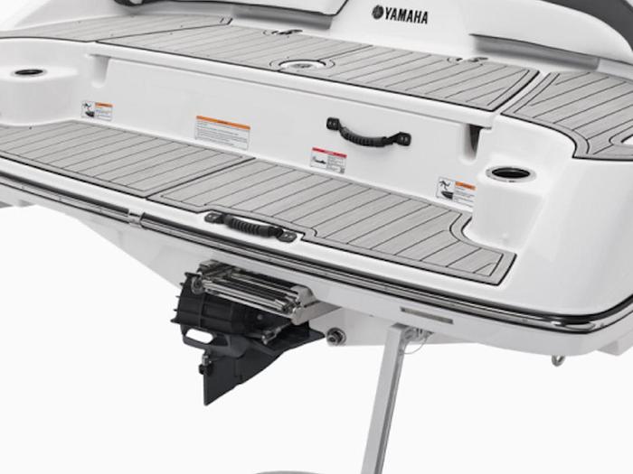 2025 Yamaha Boats AR195