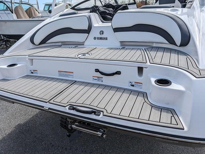 Used 2023 Yamaha Marine AR195