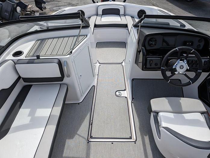 Used 2023 Yamaha Marine AR195