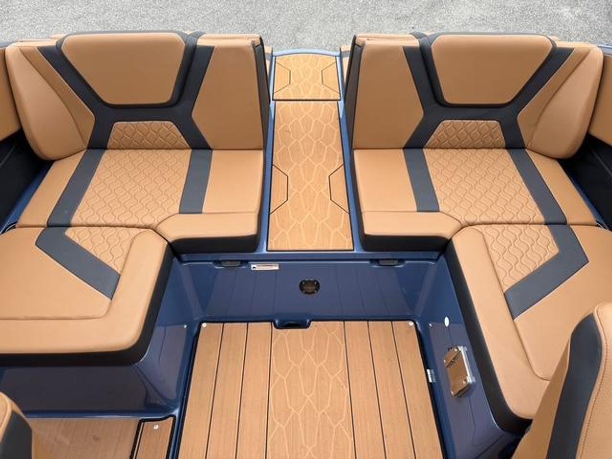 Used 2024 Yamaha Boats 222XD