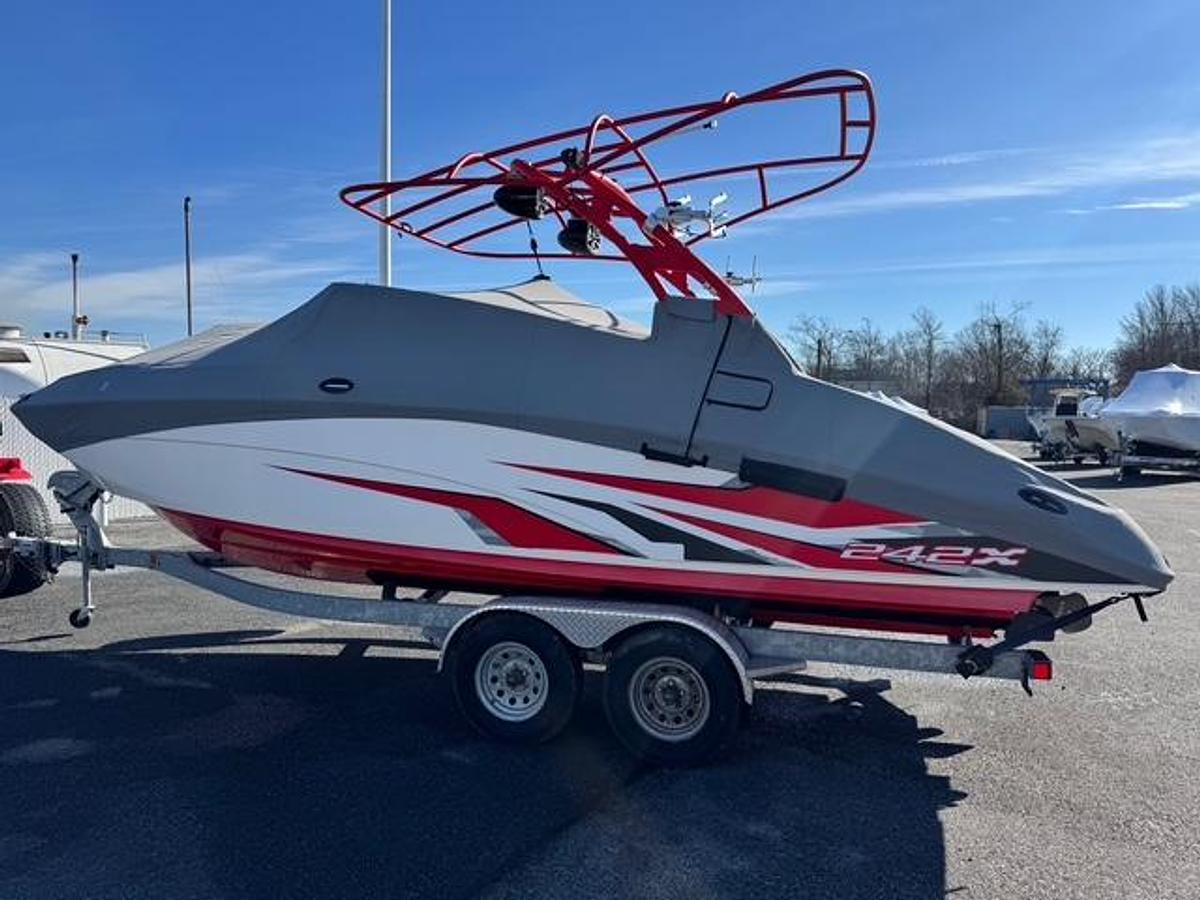 Used 2020 Yamaha 242XE