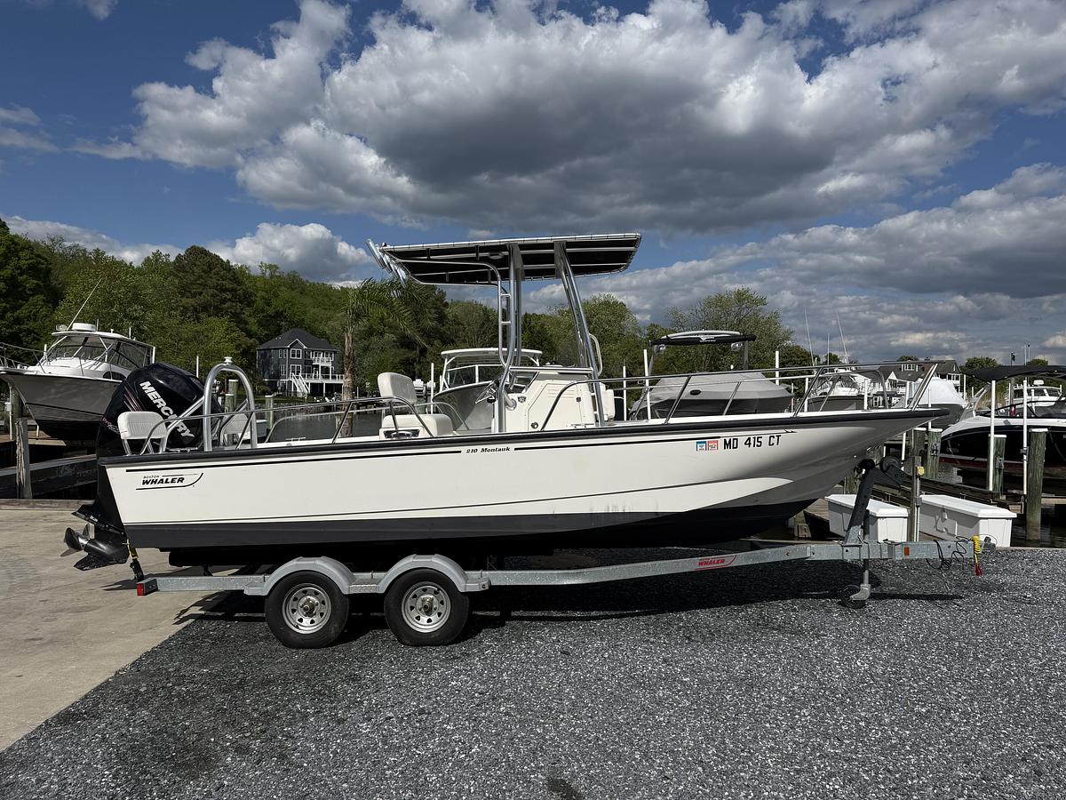 Used 2018 Boston Whaler 210 Montauk