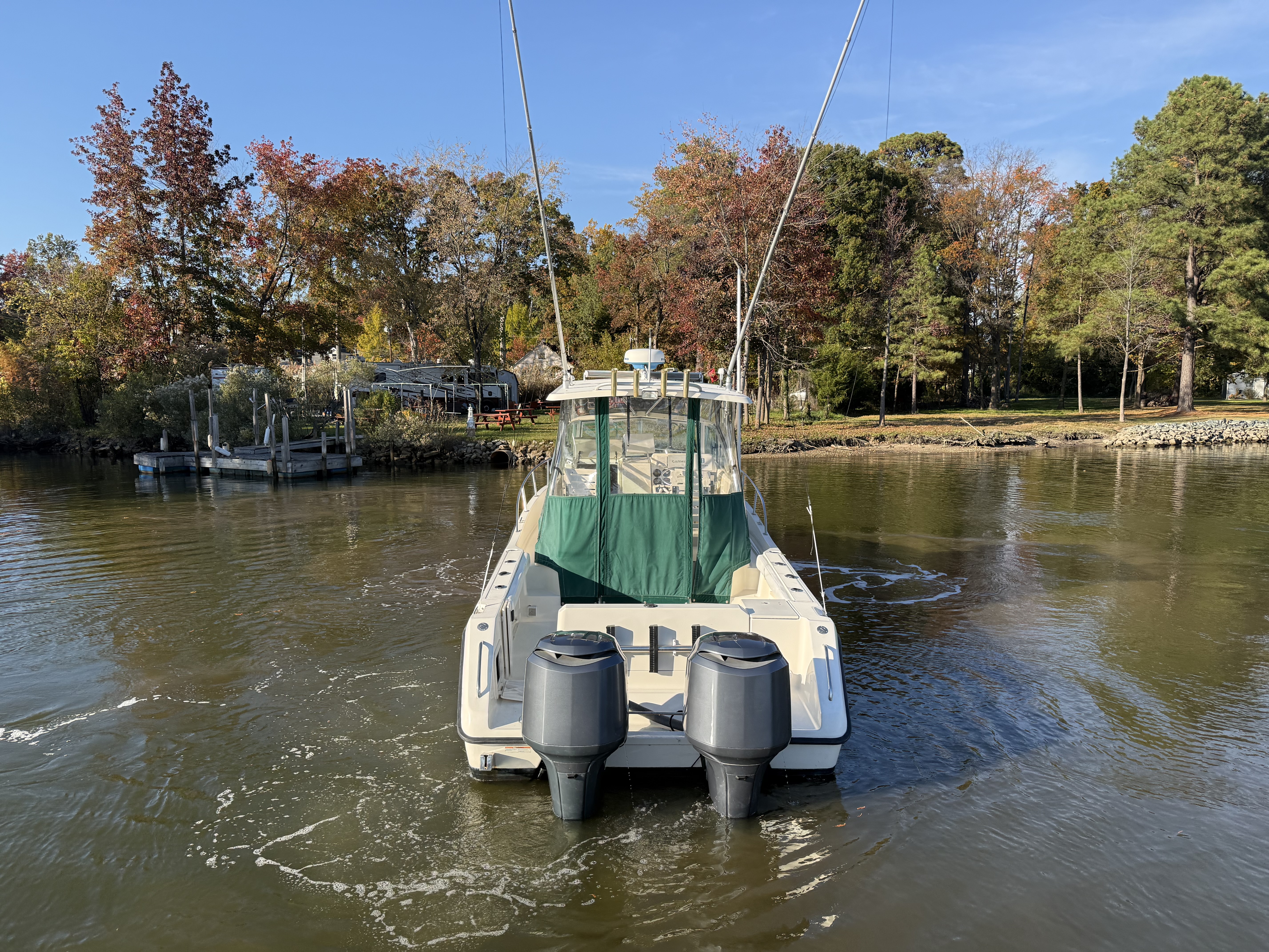 Used 2004 Pursuit 2870 Walkaround