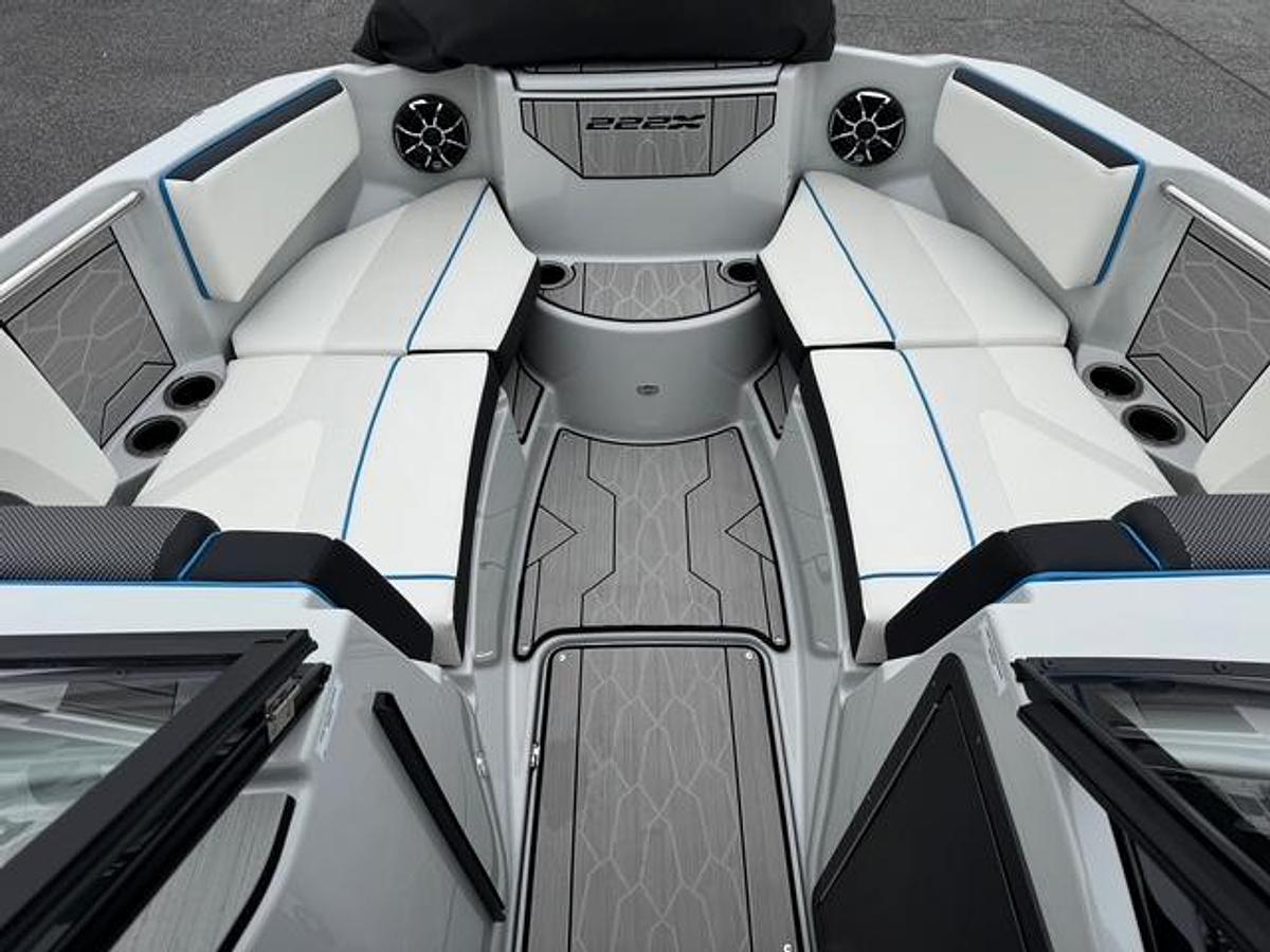 Used 2023 Yamaha Boats 222XD