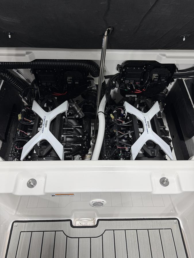 2025 Yamaha Boats 222SD