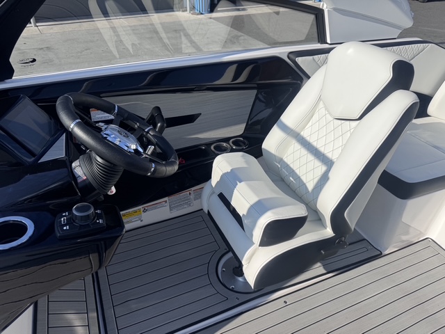 Used 2024 Yamaha 222S