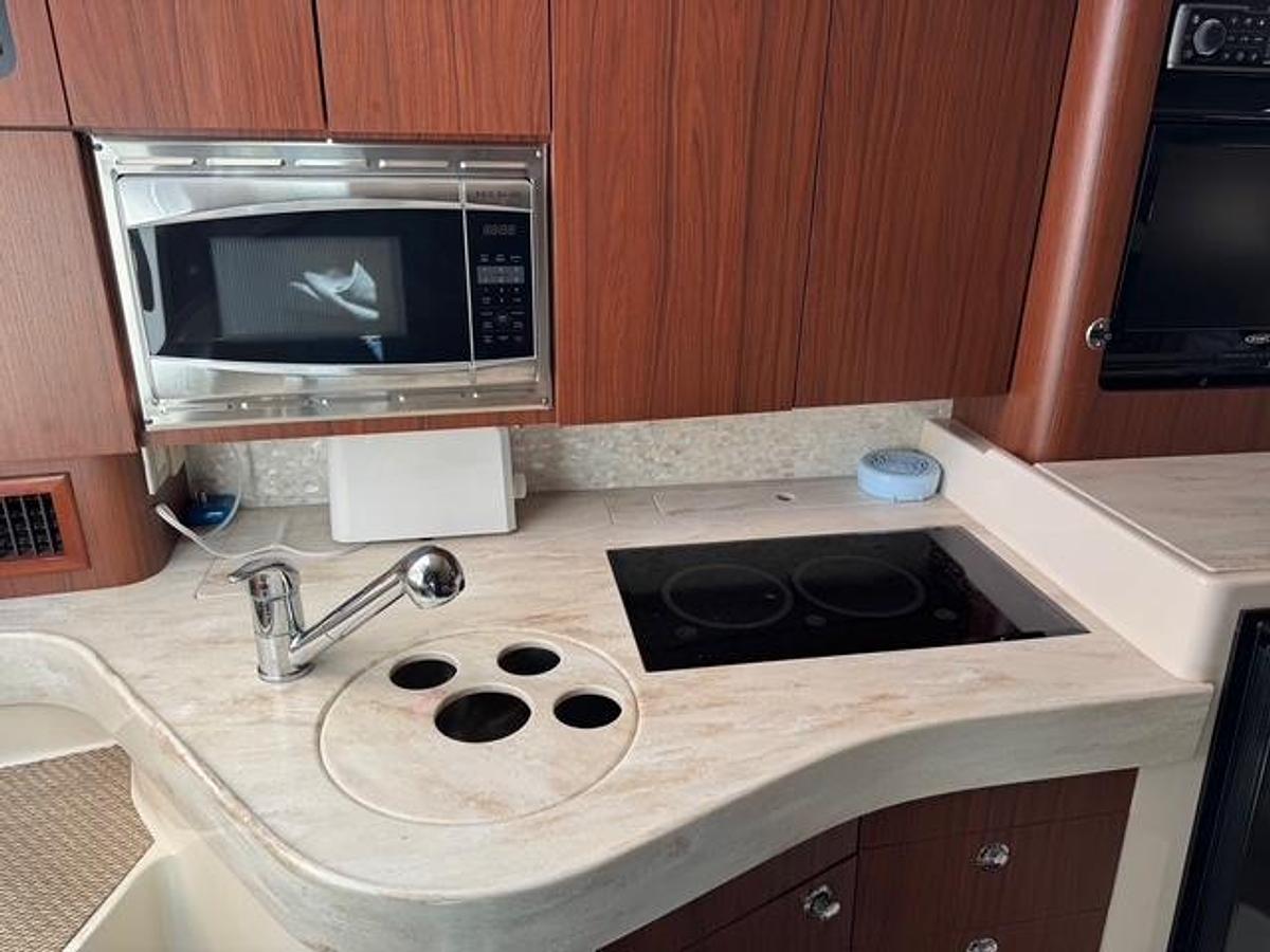 Used 2015 Grady White 330 Express