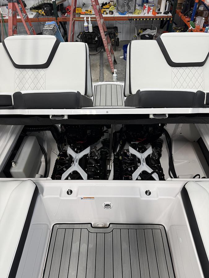 2025 Yamaha Boats 252SE