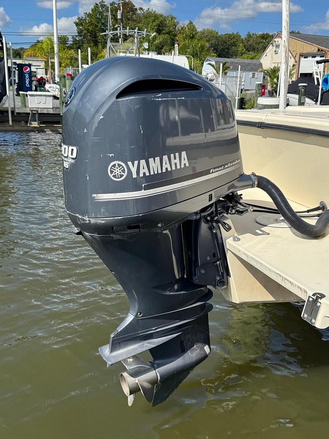 Used 2011 Parker 2510 XL