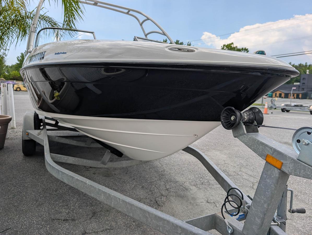 Used 2004 Yamaha Boats AR230