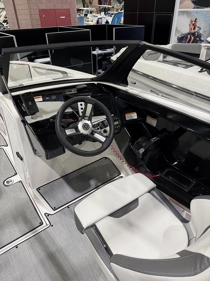 2026 Yamaha Boats AR220