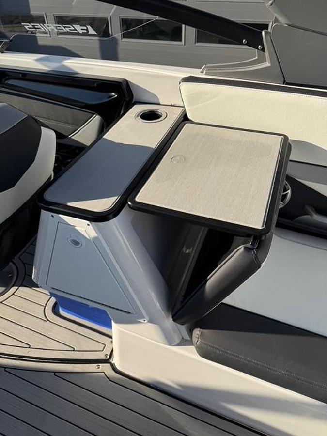 Used 2021 Yamaha 252SE