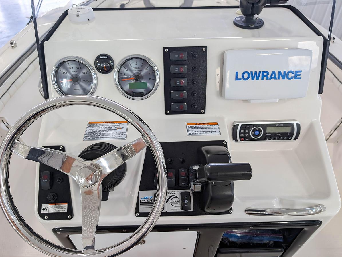 Used 2017 Yamaha Boats 190FSH Deluxe