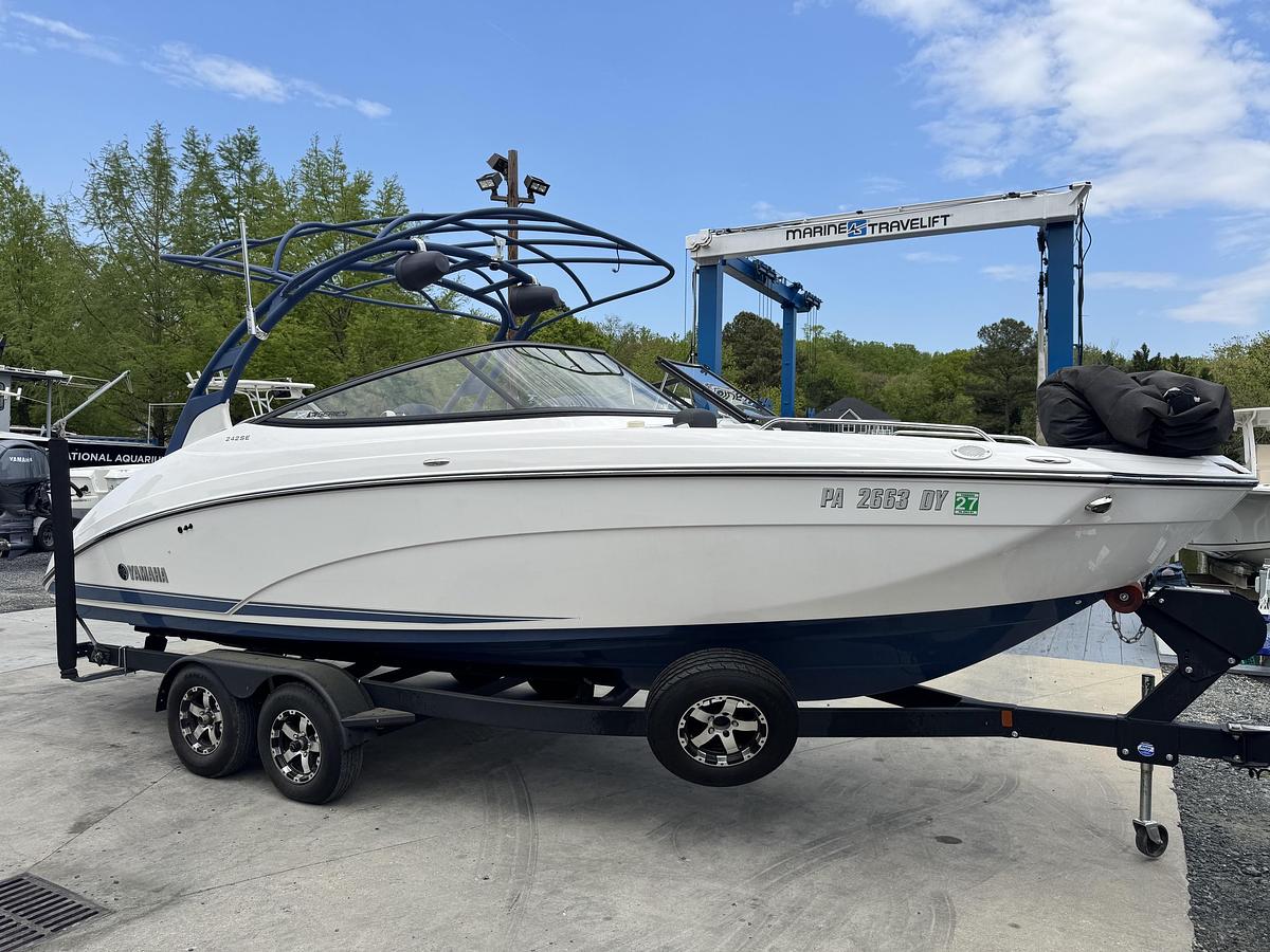 Used 2020 Yamaha 242SE