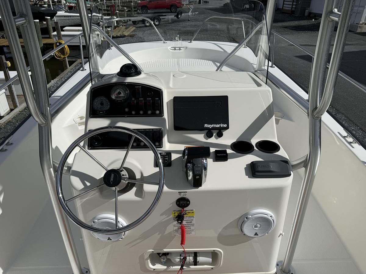 Used 2018 Boston Whaler 210 Montauk