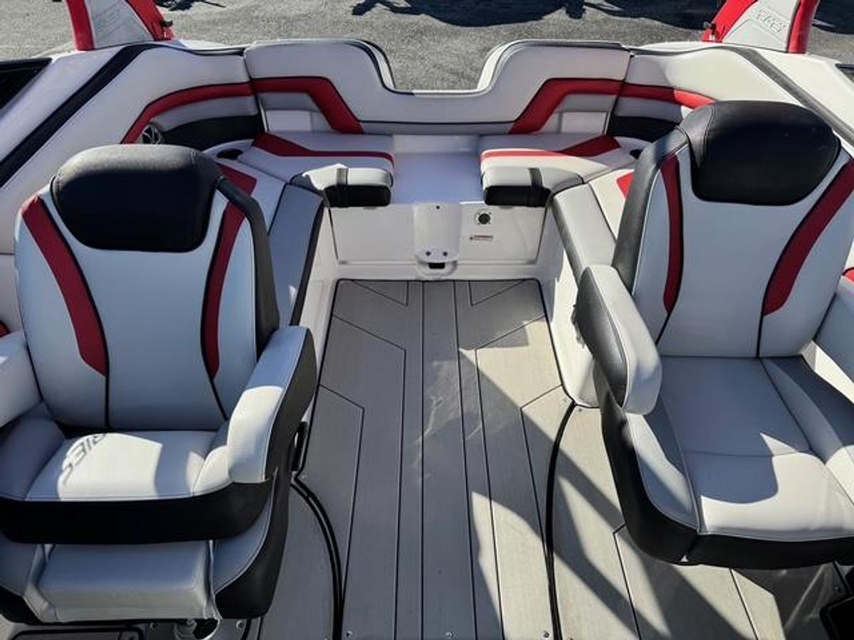 Used 2020 Yamaha 242XE