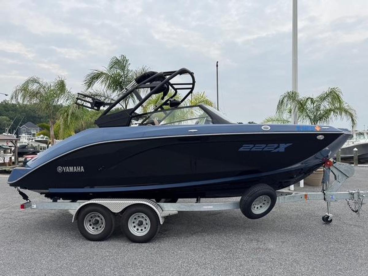 Used 2024 Yamaha Boats 222XD