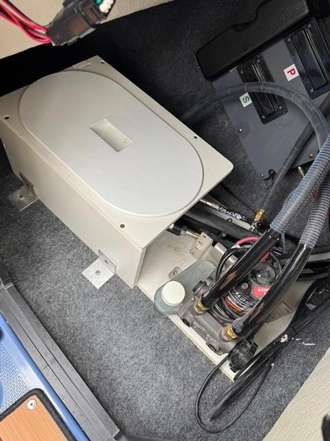 Used 2024 Yamaha Boats 222XD