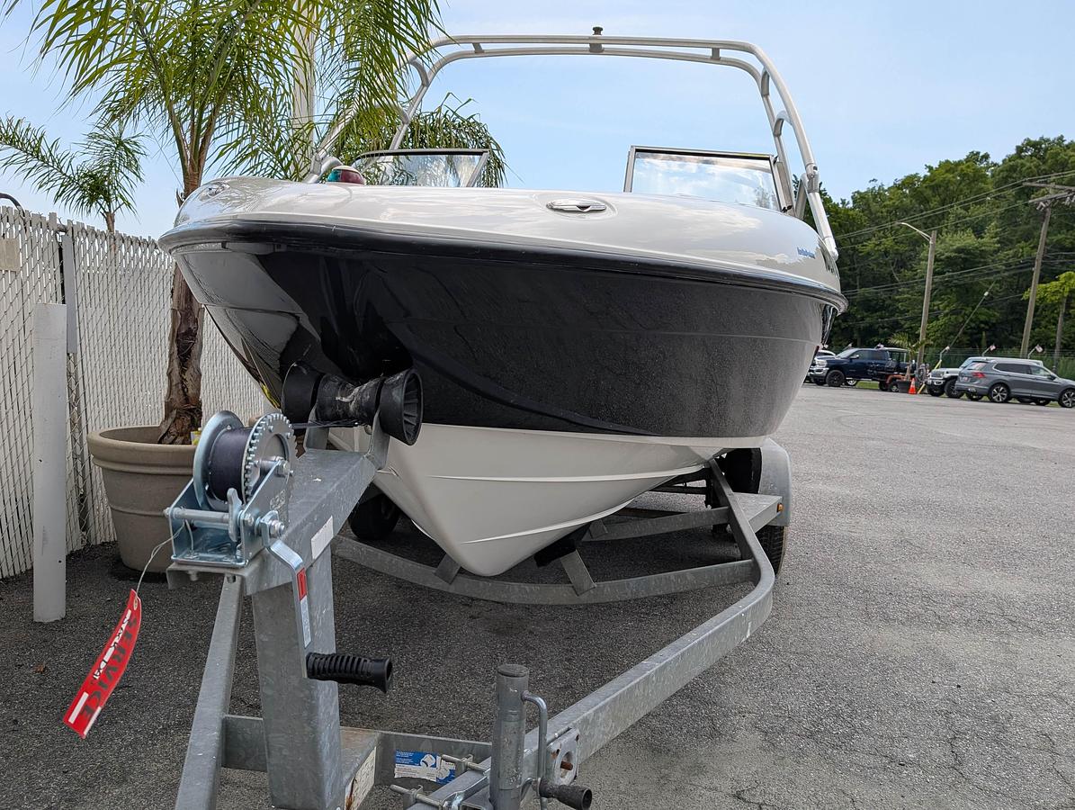 Used 2004 Yamaha Boats AR230