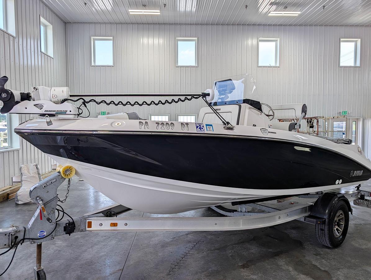 Used 2017 Yamaha Boats 190FSH Deluxe