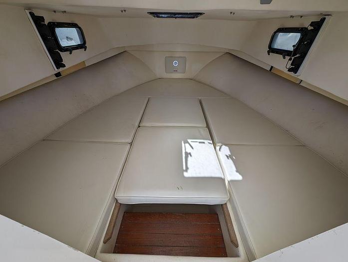 Used 1999 Parker 2510 WA