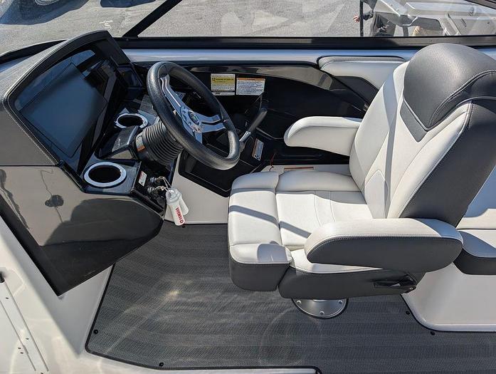 Used 2019 Yamaha Boats 242 Limited S