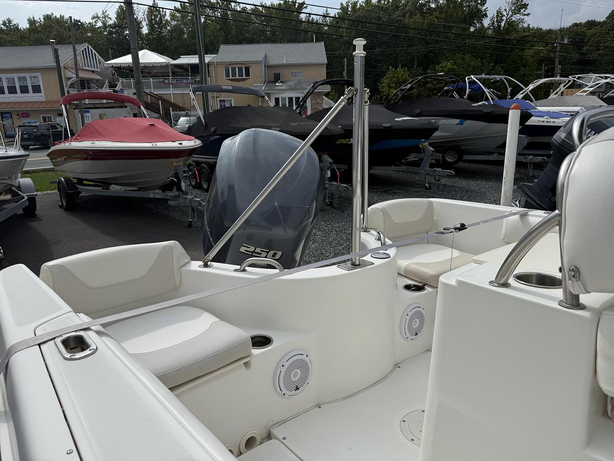 Used 2006 Boston Whaler 210 Outrage