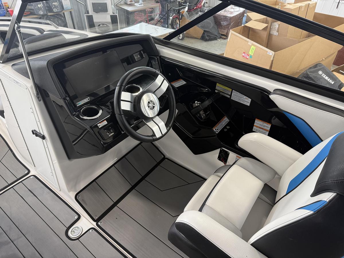 Used 2019 Yamaha 242XE
