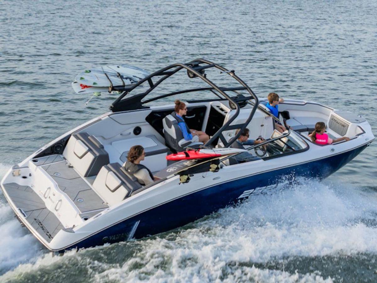 2025 Yamaha Marine 252XE Base
