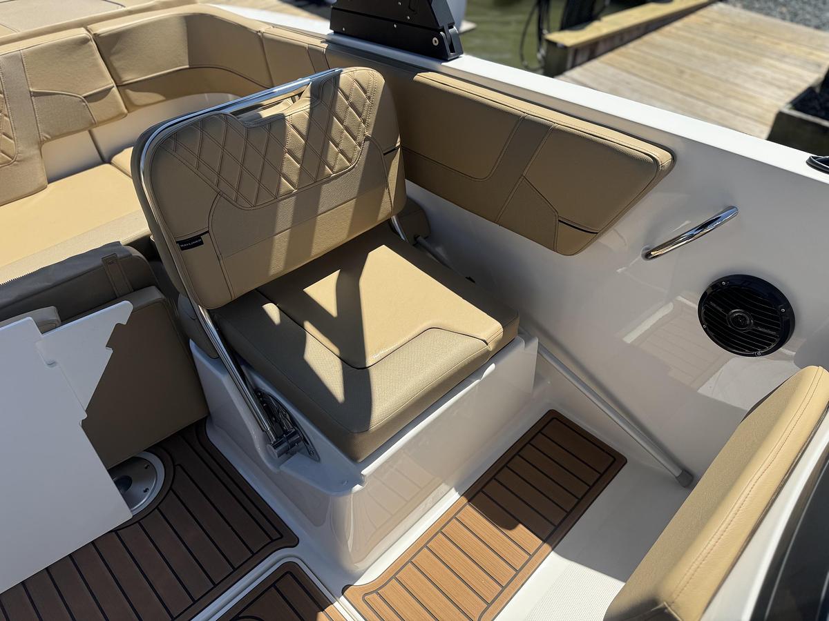 Used 2024 Bayliner VR6 OB