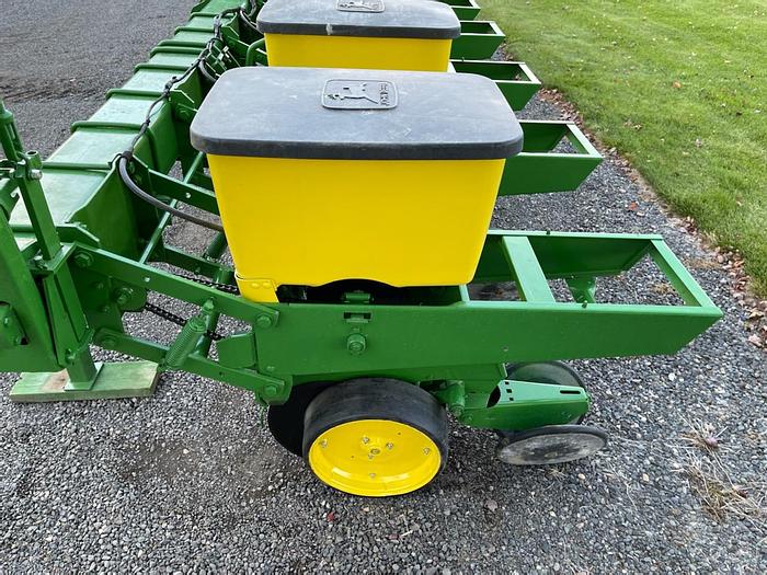 Used John Deere 7100 MaxEmerge