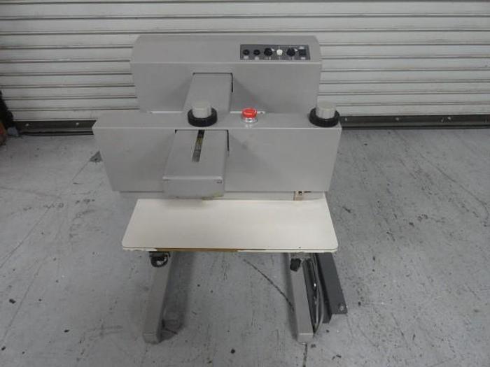 Used Horizon ST-20 Stacker