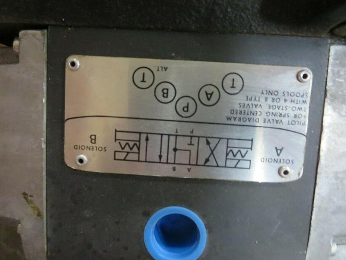 Used Vickers, DG4S4 0168C 50 & DG5S4 104C 58,Pilot Valve W/Directional Control Valve