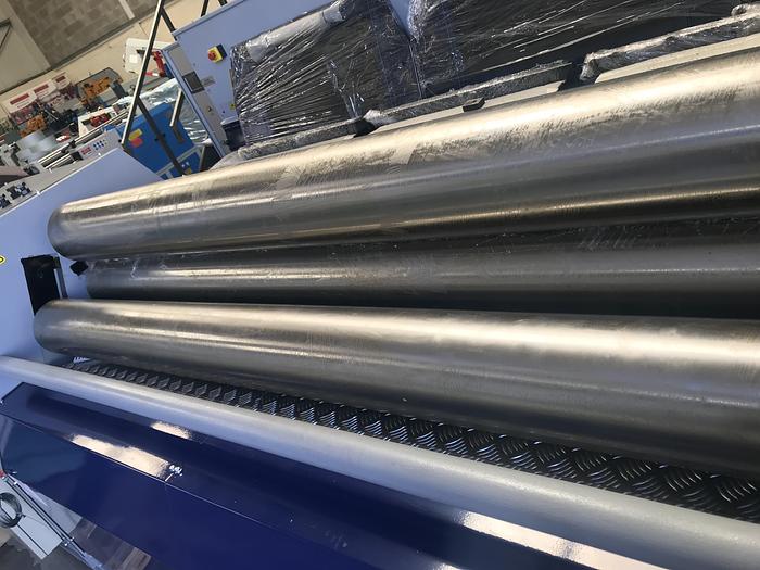 UZMA  4 roll Hydraulic bending rollers 3mm - 22mm  1050mm - 4000mm