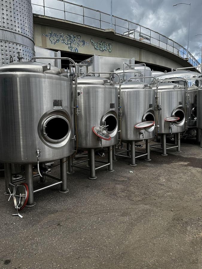 Used (6) Available - Used CGT 10 bbl / 310 Gallon Jacketed Brite Tanks