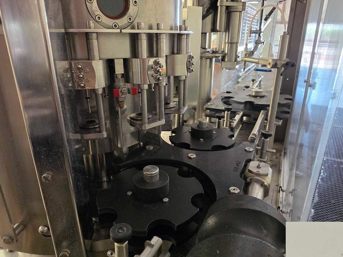 Used Used GAI 3003A Bier 12 valve counter pressure filling line