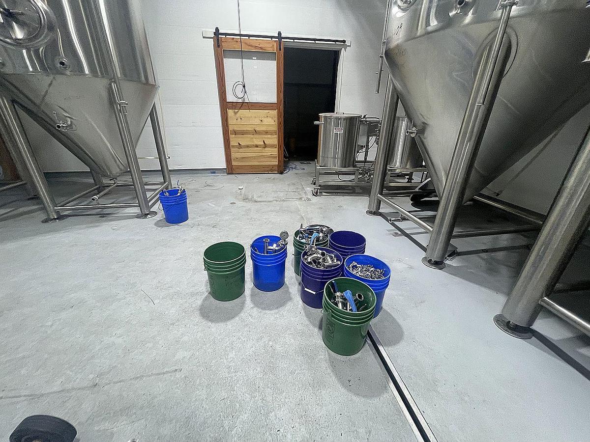 Used (6) Available - Used 40 bbl / 1240 Gal Jacketed Fermenter / Storage Tank