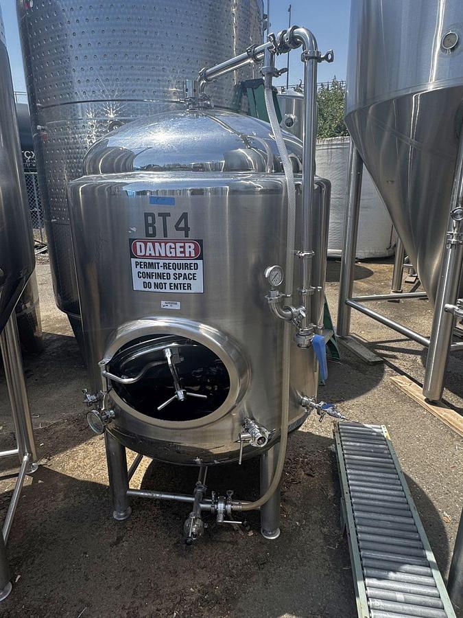 Used (1) available - Used 7bbl / 217 Gal Glacier Tank jacketed brite tank