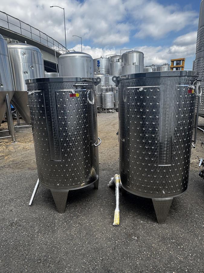 (3) available - New Stock Letina 1050L / 277 Gal VC jacketed fermenter