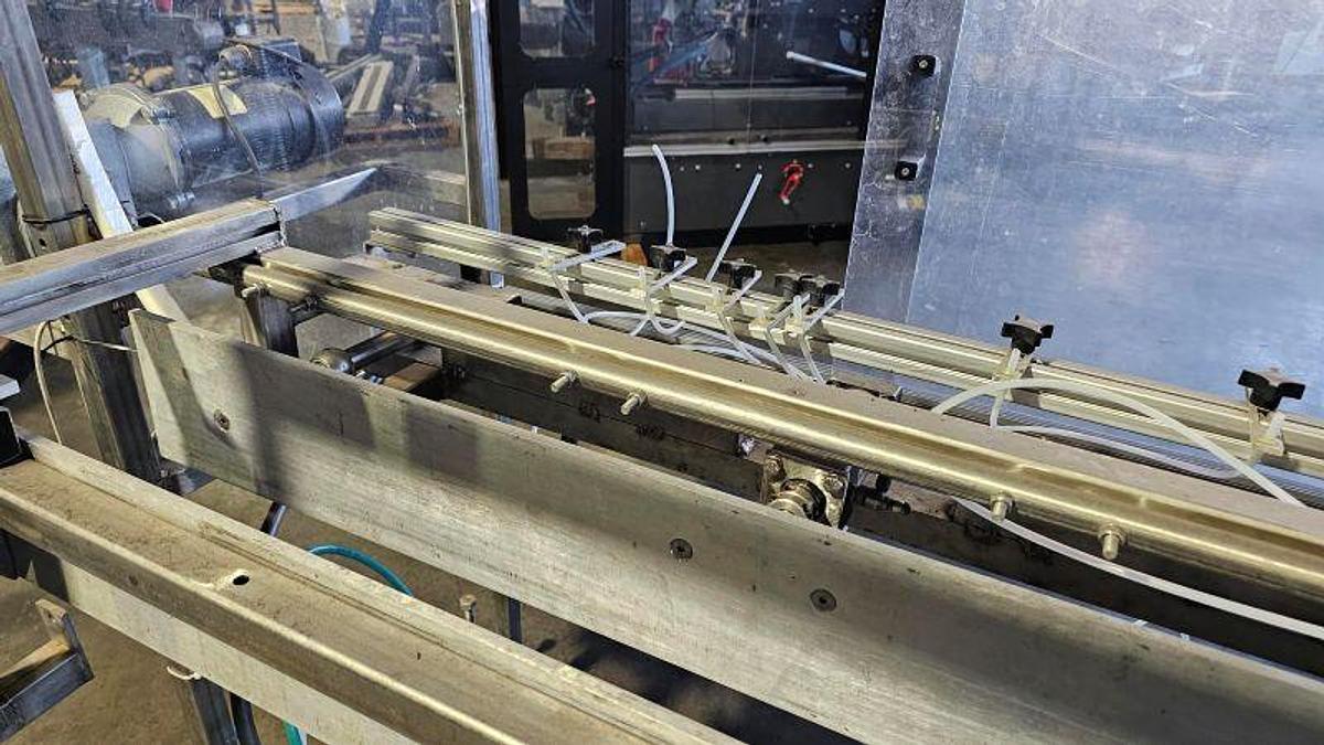 Used Equipment Express Bottle Inverter-Rinser 8 Head