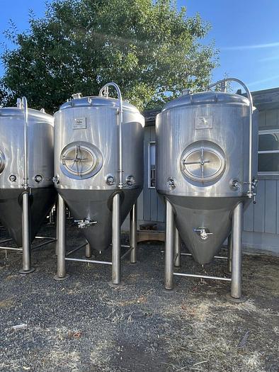 Used (4) Available - Used BSV (Blackstone) 15 bbl unitank fermenters