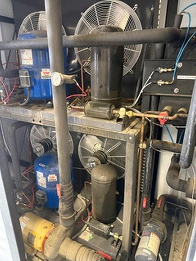 Used Used G&D 27H dual compressor glycol chiller