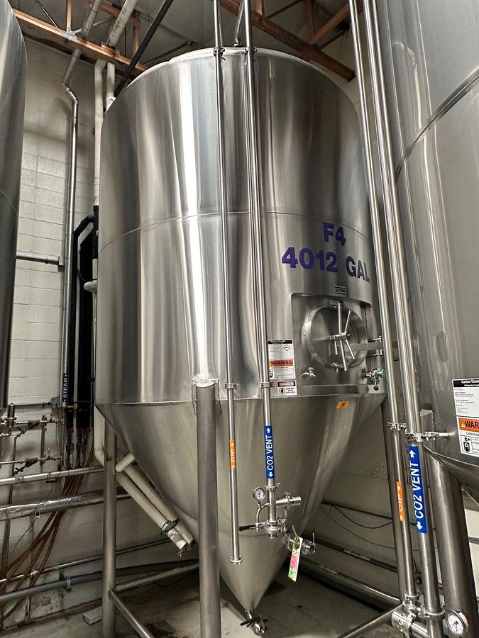 Used (4) available - Used JVNW 100 bbl / 3100gal conical jacketed unitank fermenters