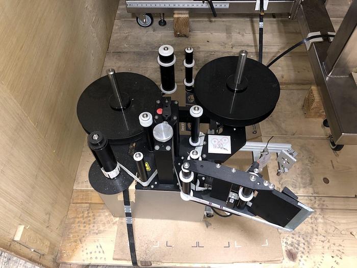 Used Southern California Packaging Co. ST 1100 Tube Labeler