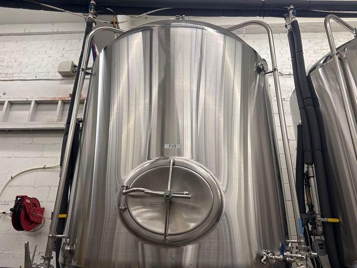 Used Used Glacier 30 bbl / 930Gal Unitank Fermenter