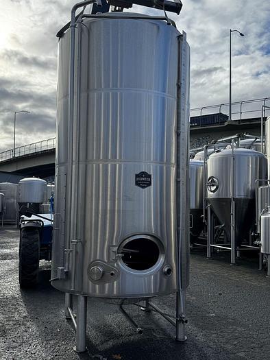 Used Used Pioneer 65 bbl Insulated tank with heat (2) heat Panels
